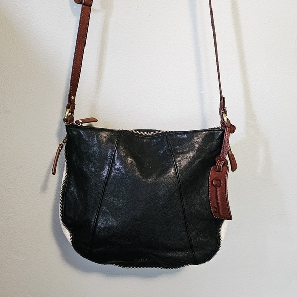Fossil Black expandable color block Leather Crossbody Bag - Picture 3 of 13